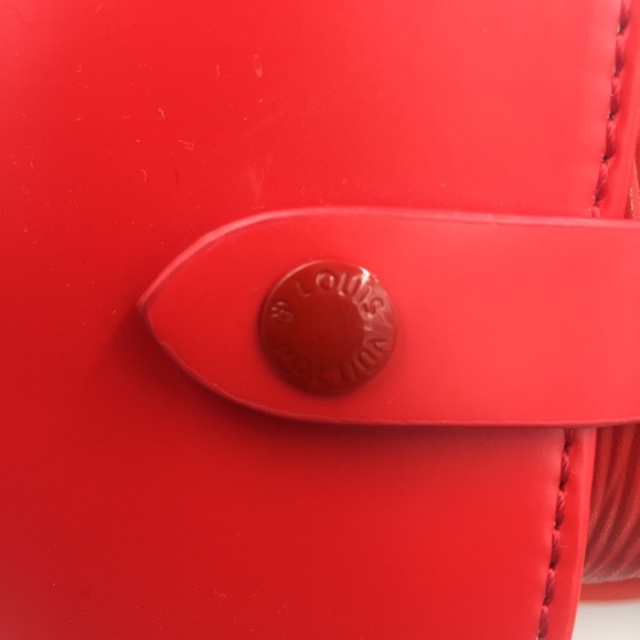 Louis Vuitton X Supreme Backpack - Picture 7 of 8